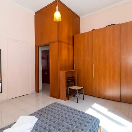 San Donato District & Piazza Statuto Roomy Flat Turin