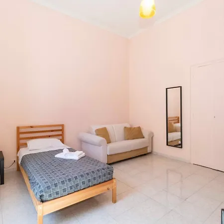 Apartment San Donato District & Piazza Statuto Roomy Flat *