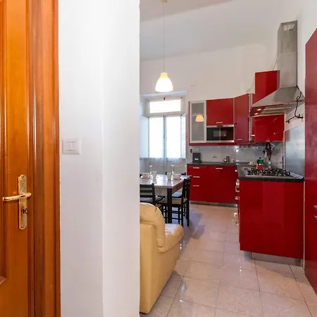 San Donato District & Piazza Statuto Roomy Flat Apartment