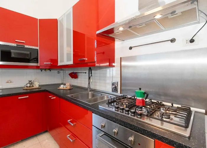 San Donato District & Piazza Statuto Roomy Flat