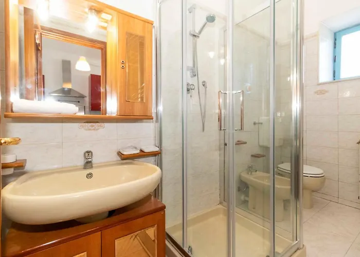 アパート San Donato District & Piazza Statuto Roomy Flat
