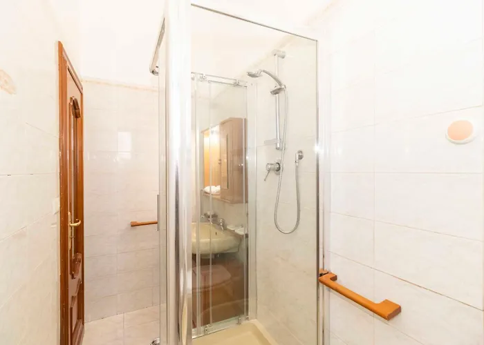 San Donato District & Piazza Statuto Roomy Flat * Torino