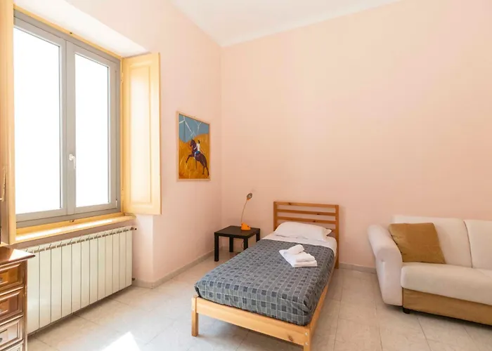 San Donato District & Piazza Statuto Roomy Flat Apartman Torino