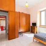San Donato District & Piazza Statuto Roomy Flat Daire Torino