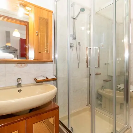 公寓 San Donato District & Piazza Statuto Roomy Flat