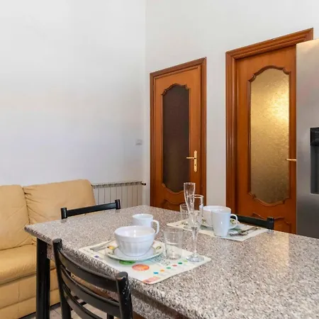 San Donato District & Piazza Statuto Roomy Flat *