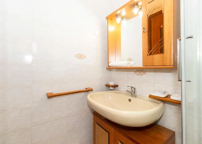 San Donato District & Piazza Statuto Roomy Flat تورينو